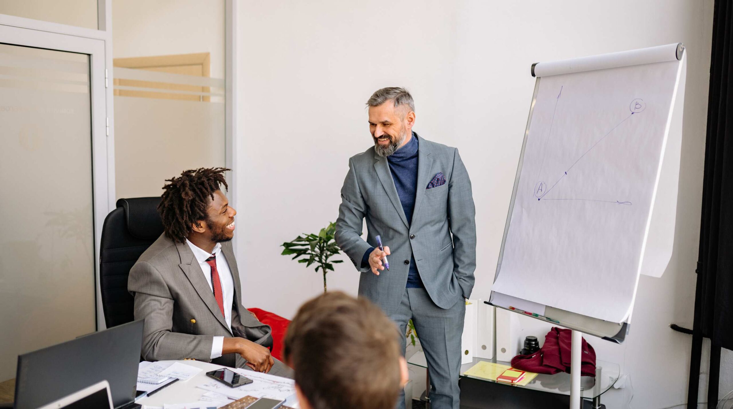 Quelles sont les missions prioritaires d&rsquo;un Directeur Commercial en PME ?